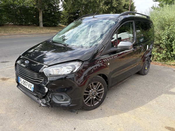 Ford Tourneo — Photo 1
