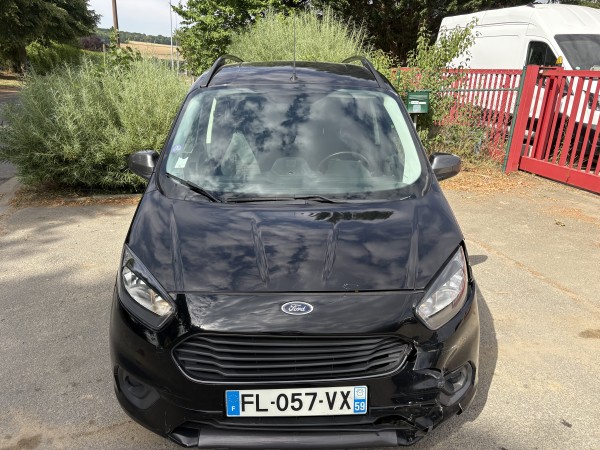 Ford Tourneo — Photo 2