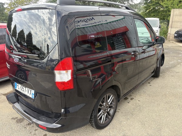 Ford Tourneo — Photo 3