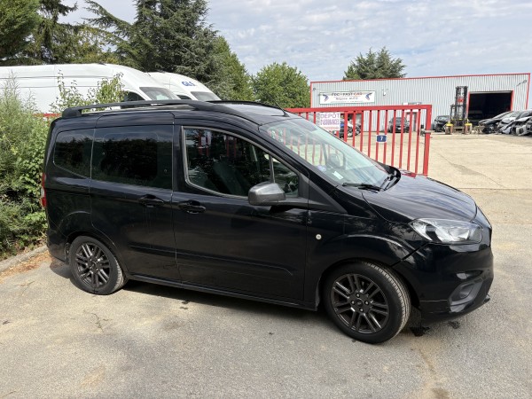 Ford Tourneo — Photo 4