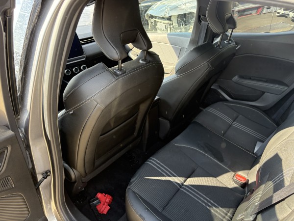 Renault Clio — Photo 10