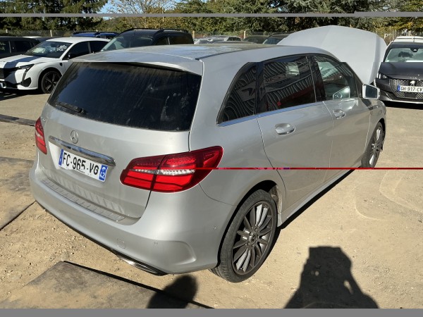 Mercedes B 200 — Photo 6