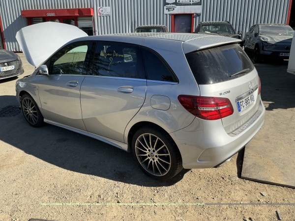 Mercedes B 200 — Photo 8