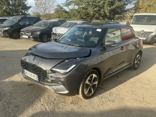 Suzuki Swift — Photo 1