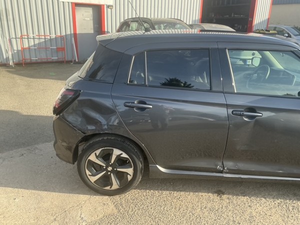 Suzuki Swift — Photo 4