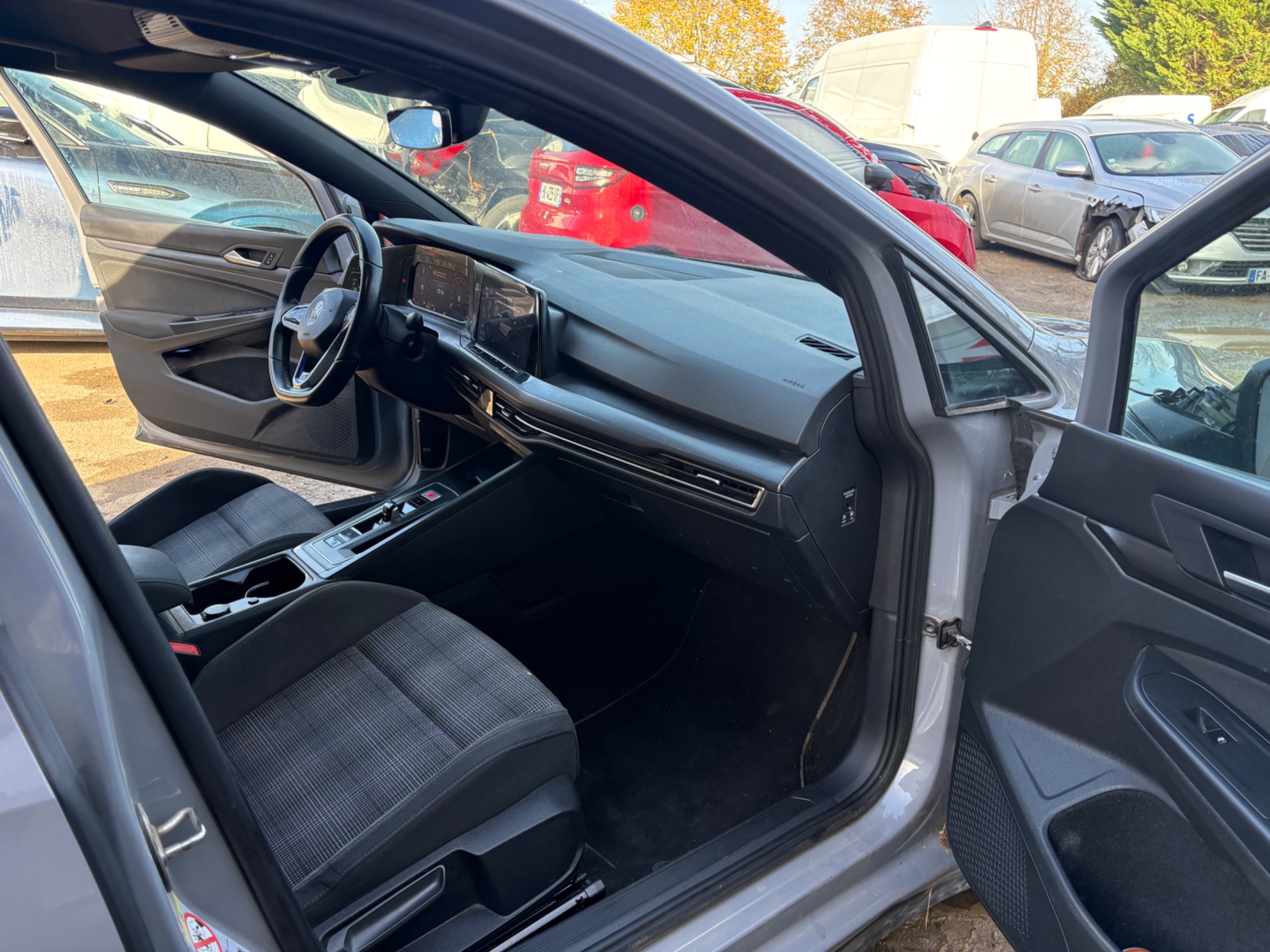 Volkswagen Golf — Photo 15
