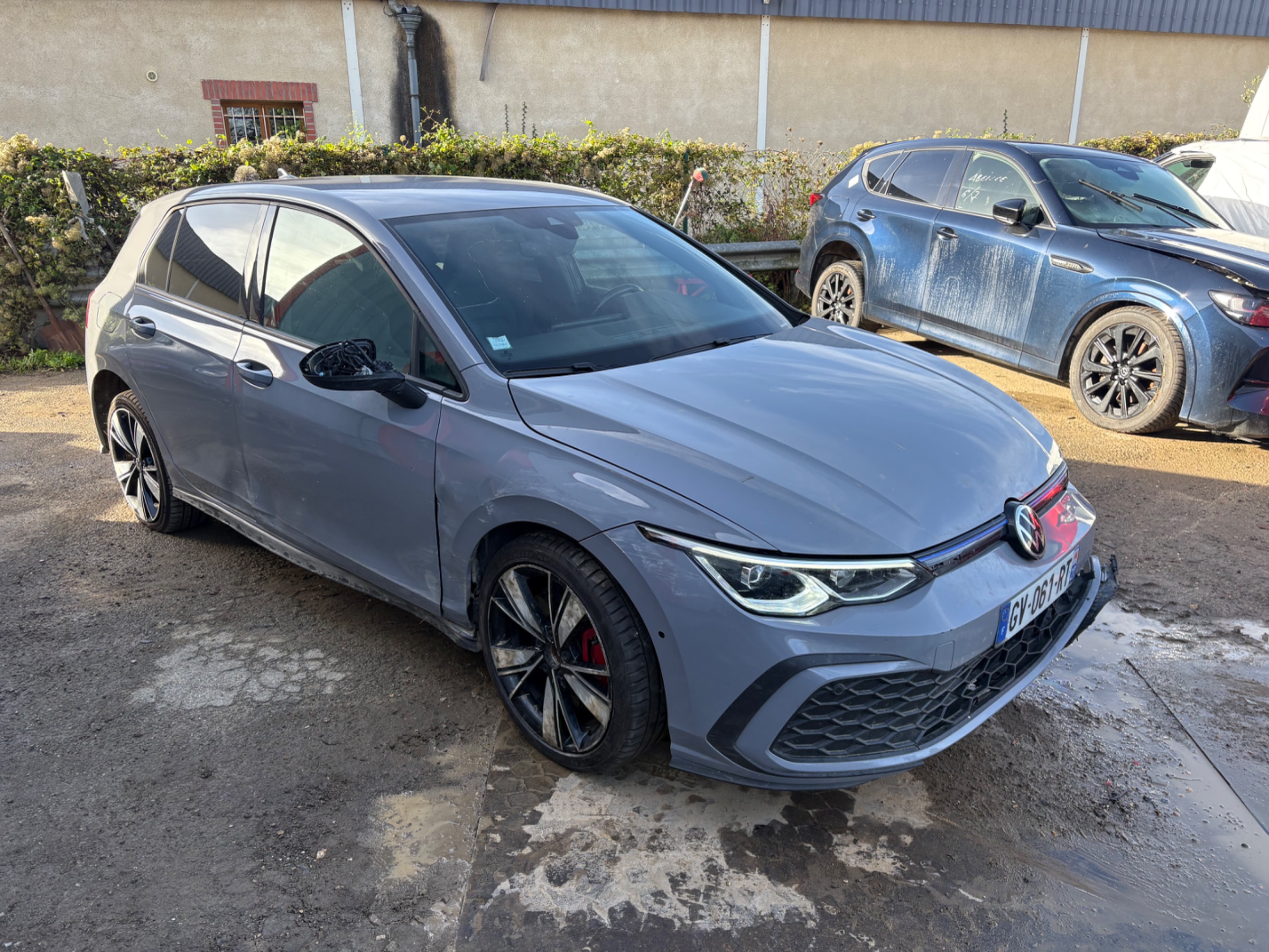 Volkswagen Golf — Photo 1