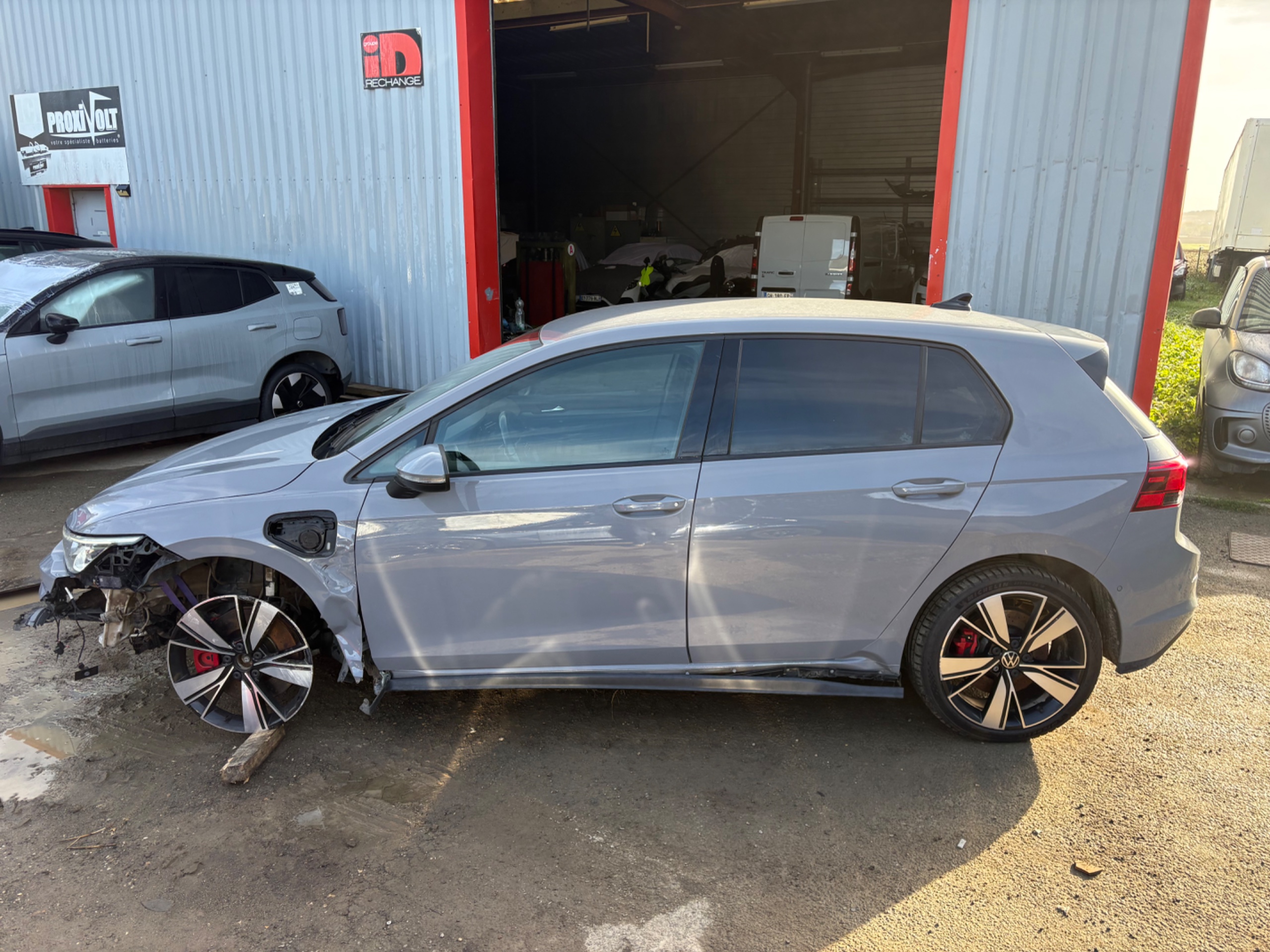 Volkswagen Golf — Photo 8